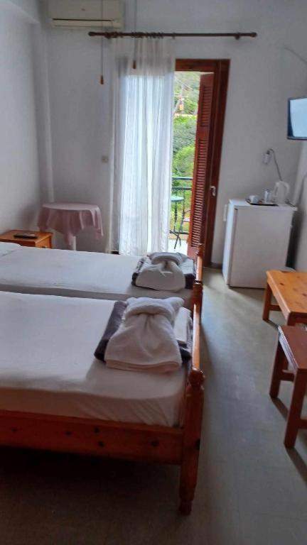 Hotel Rena Ágios Kírykos Екстериор снимка