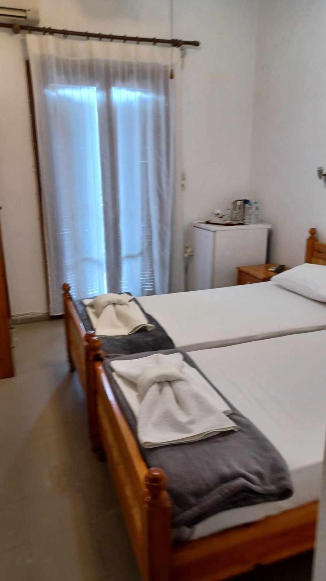 Hotel Rena Ágios Kírykos Екстериор снимка